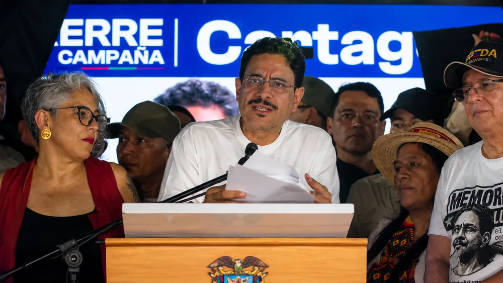 “Gracias por cumplirle al pueblo”: Iván Cepeda promete homenaje nacional a Gustavo Petro en su primer día de gobierno